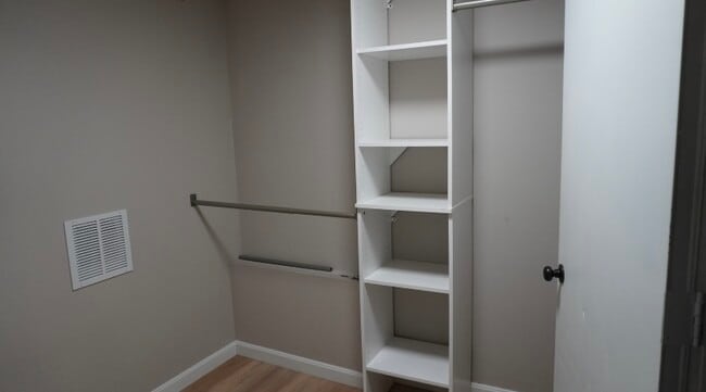 Building Photo - 167 Mendon Rd Unit 2nd Floor