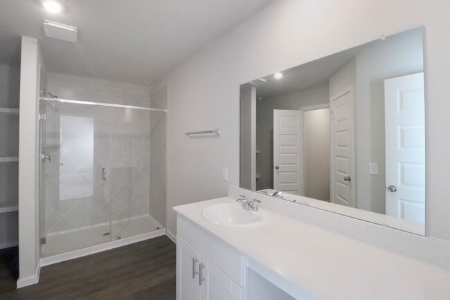 Building Photo - 17327 Ridge Dr