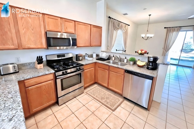 Photo - Gorgeous 3-bedrooms, 2-baths home in the desirable Granville community of Prescott Valley!