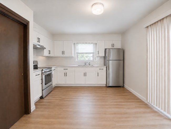 Building Photo - 543-545 N Crosby Ave Unit 543