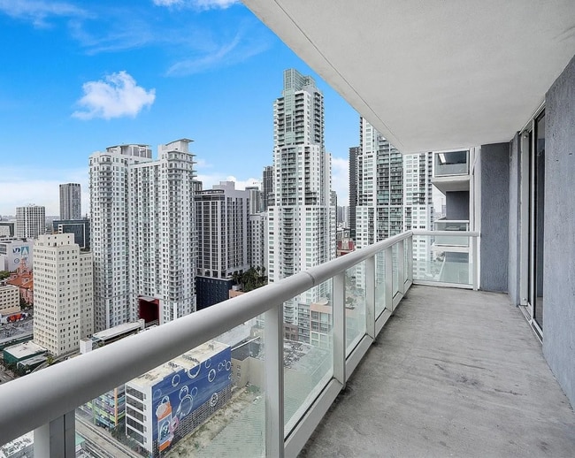 Building Photo - 50 Biscayne Blvd Unit 2807 Rental