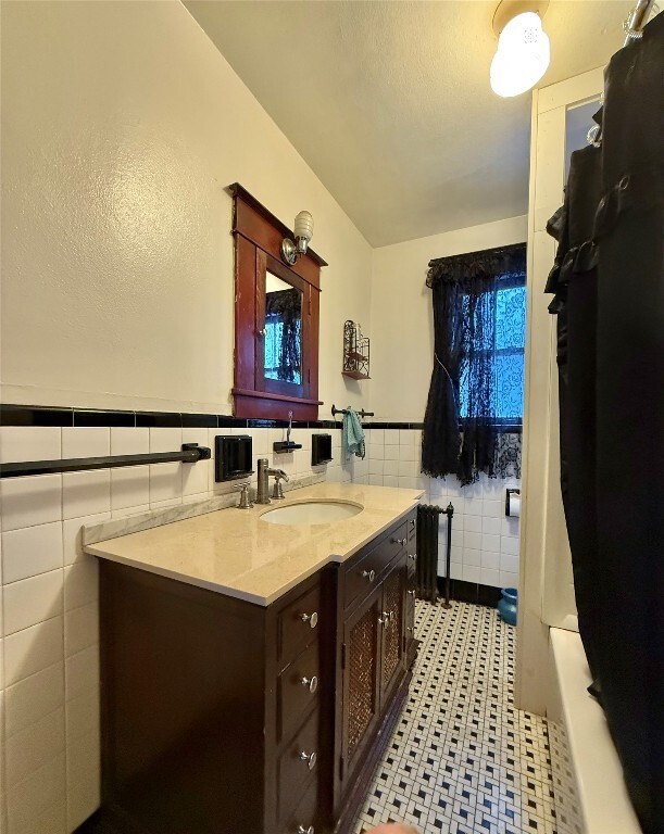 Photo - 198 Chapin St