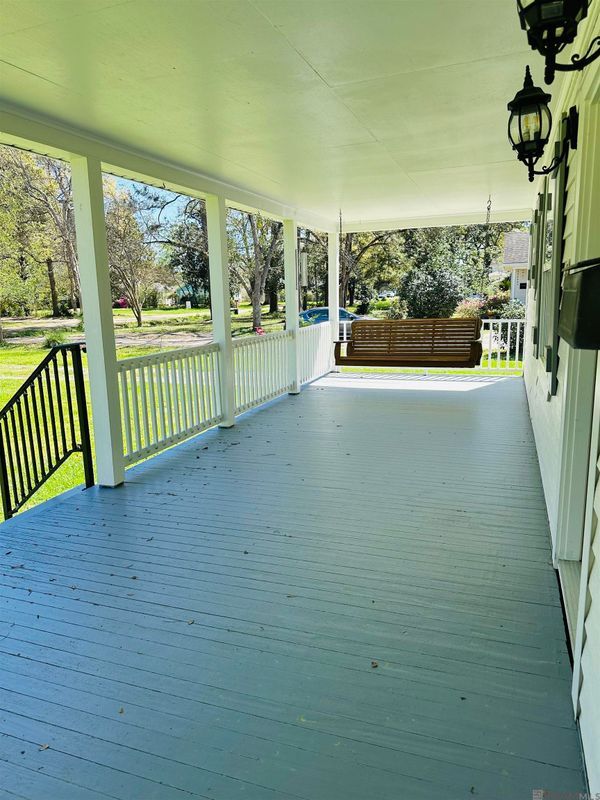 Photo - 376 Croydon Ave