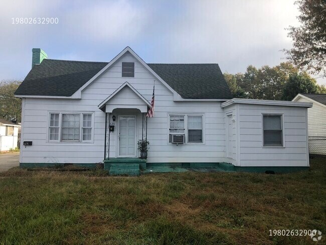 Building Photo - 1620 W Airline Ave Rental
