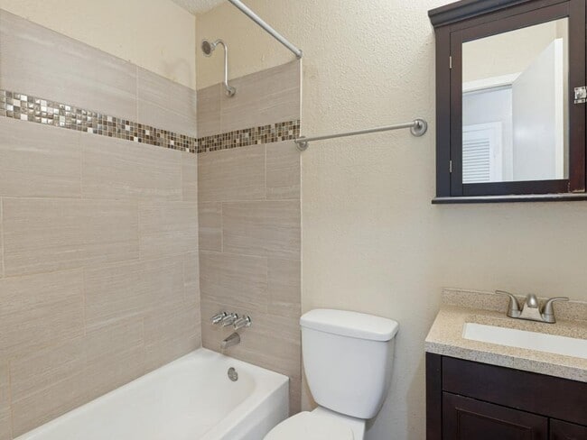 Photo - 2401 Manor Rd Unit 218