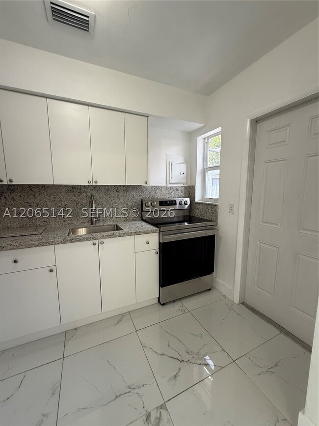 3177 SW 27th St Unit 3177