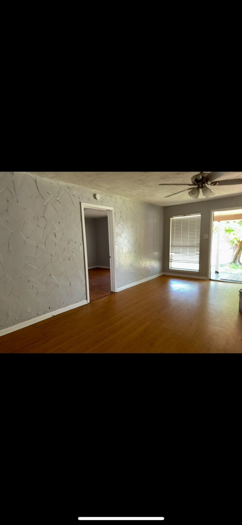 Photo - Available Now! 3 Bedroom 2 Bath in Denison