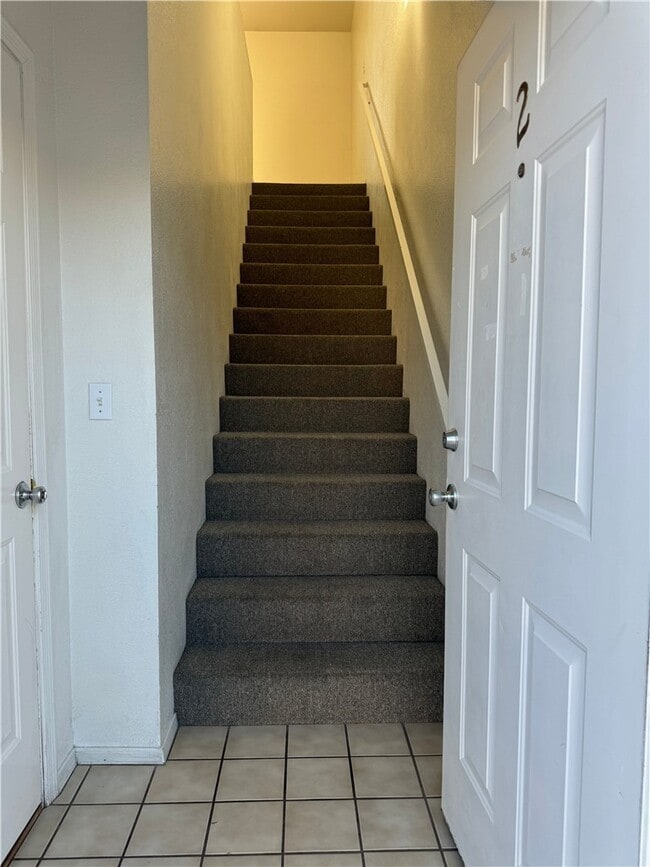 Photo - 331 Phyllis Dr Unit 2
