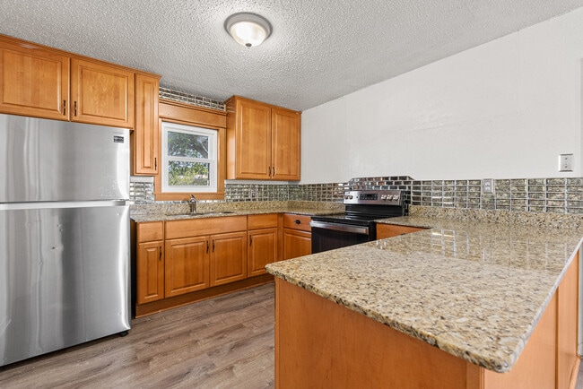 Photo - 505 Curry Ave