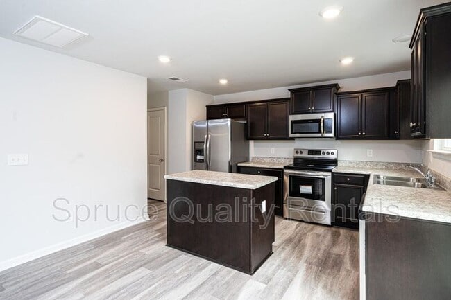 Photo - 1645 Weatherend Dr