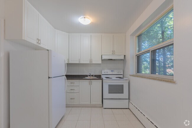 1BR, 1BA - 624SF - Kitchen