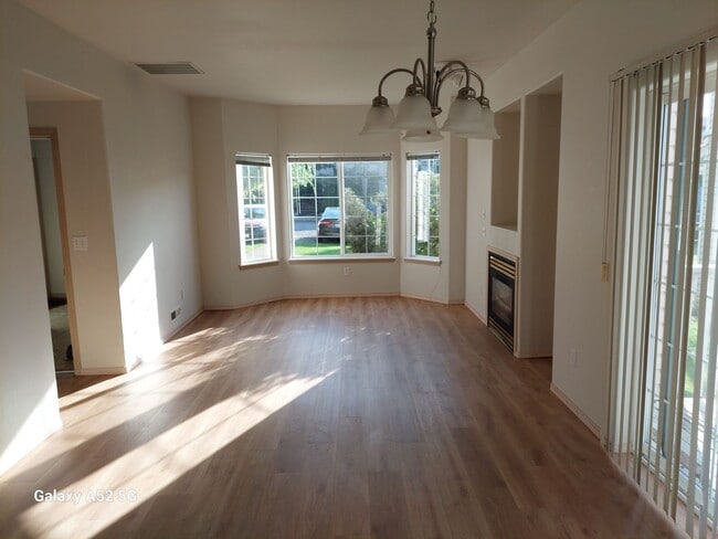 Photo - Great Location!