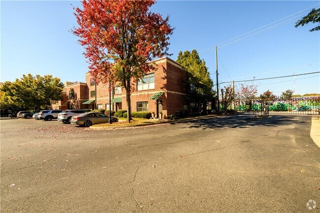 Building Photo - 205 Wylie St SE Unit 205 Rental