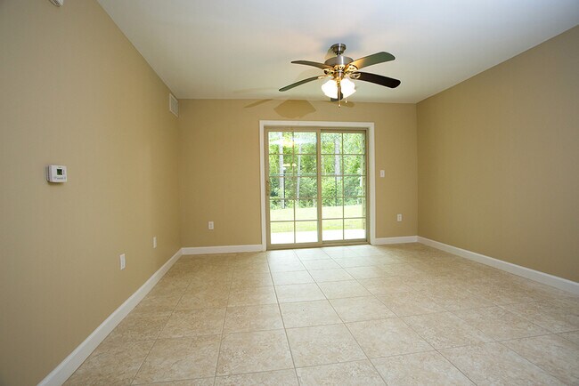 Photo - Beautiful One Bedroom Apartment in Fort Walton Beach! Unit 302