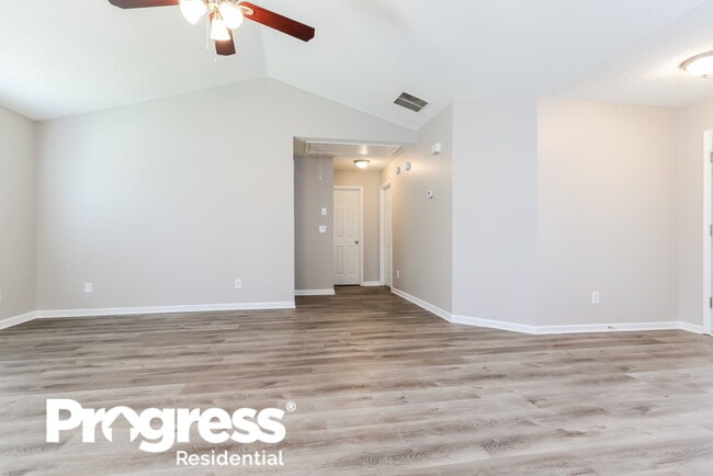 Photo - 865 Amelia Grove Ln SE