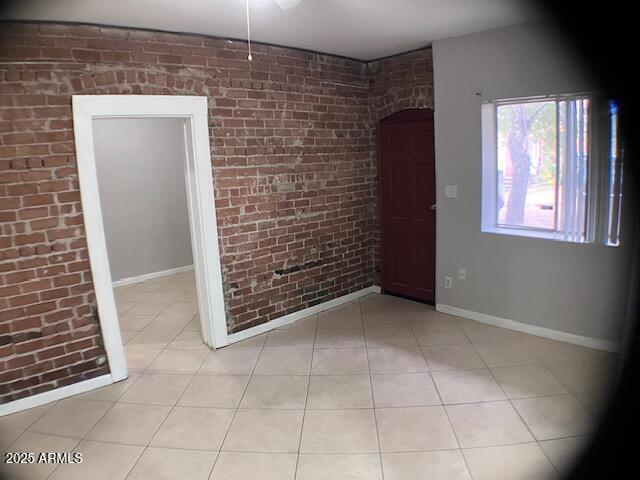 Building Photo - 633 N 6th Ave Unit 3