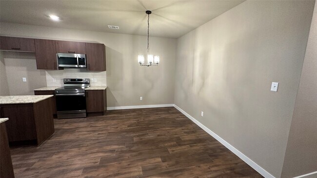 Photo - 9820 Grosbeak Ln