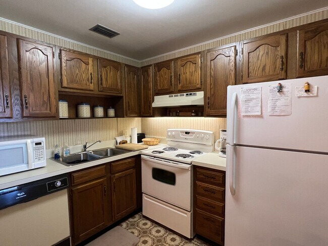 Photo - 7 Lake Vista Trail Unit 204