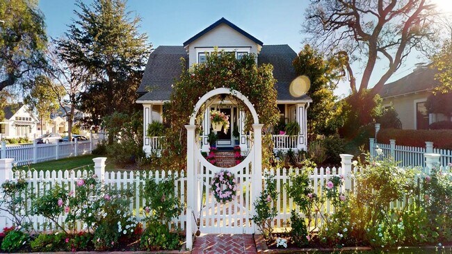 Photo - A Timeless Coronado Beach Cottage