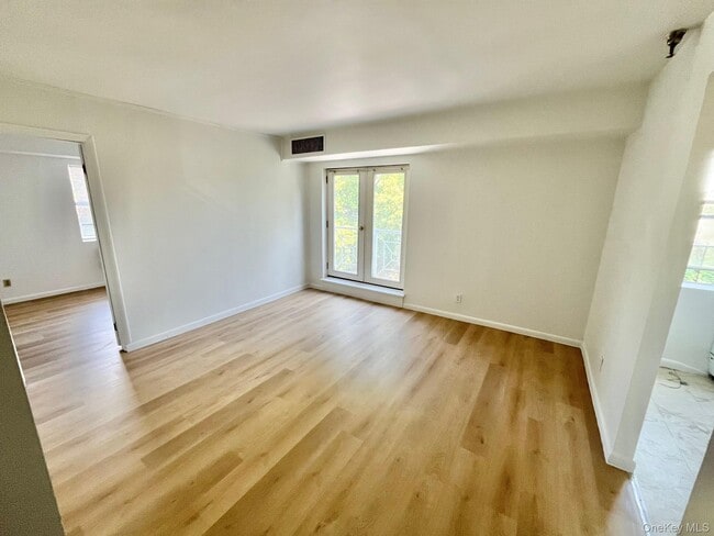 Photo - 501 N Barry Ave Unit 2F