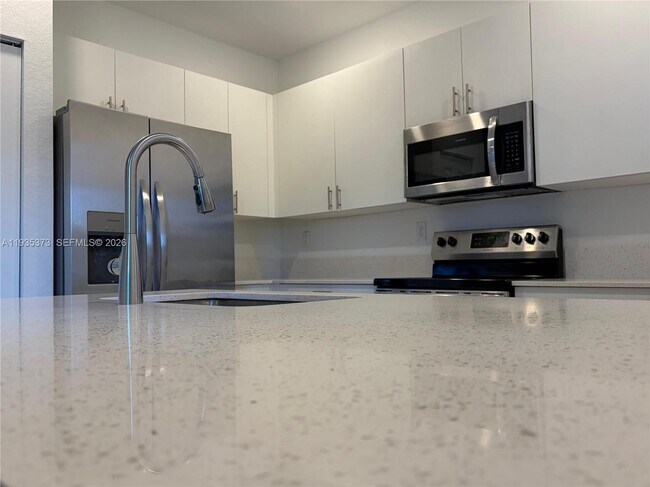 Photo - 2661 SE 10th St