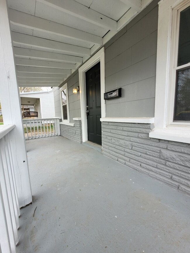Photo - Recently Renovated 2 Bedroom 1 Bath Home!