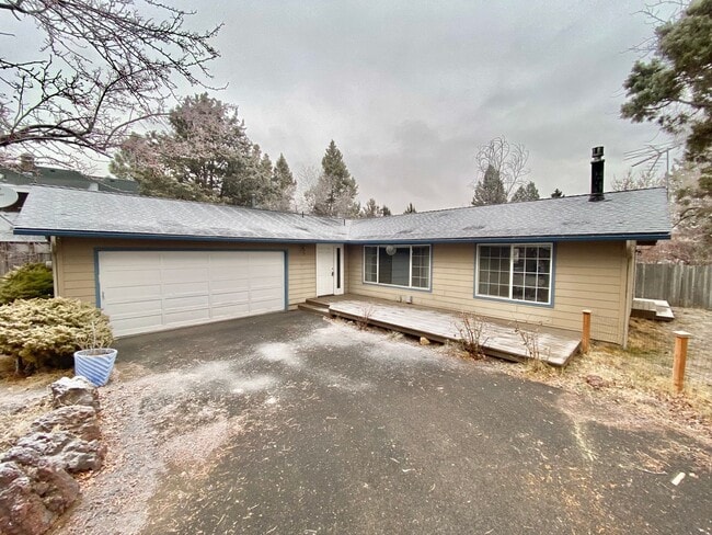 Photo - 2816 NE Lapoint Ct