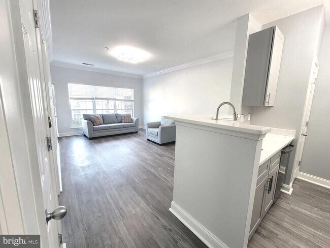 Photo - 4850 Eisenhower Ave Unidad 418