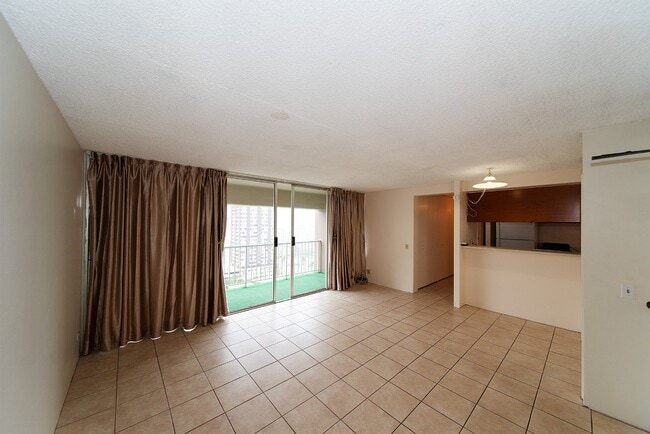 Building Photo - 430 Keoniana St Unit 1114