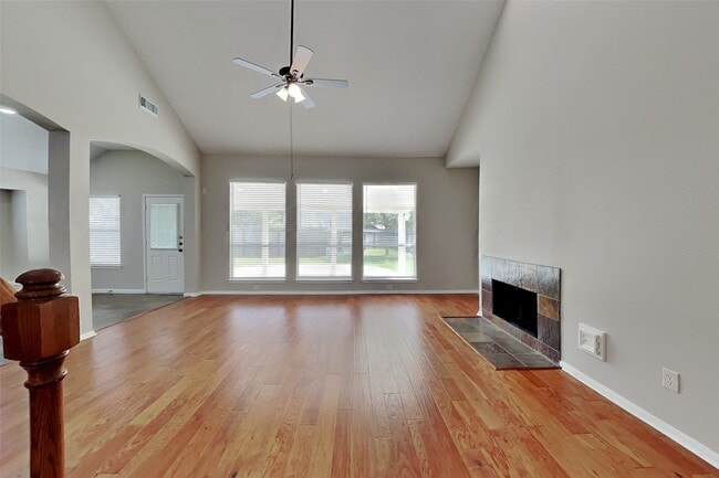 Photo - 26905 Faircourt Dr