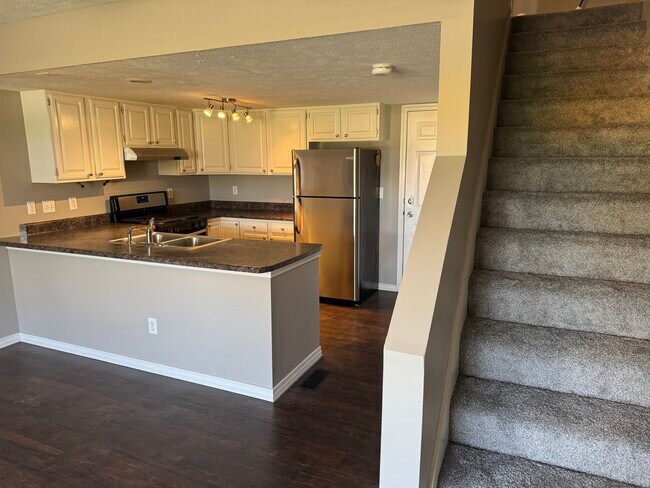 Photo - 1208 Riviera Dr