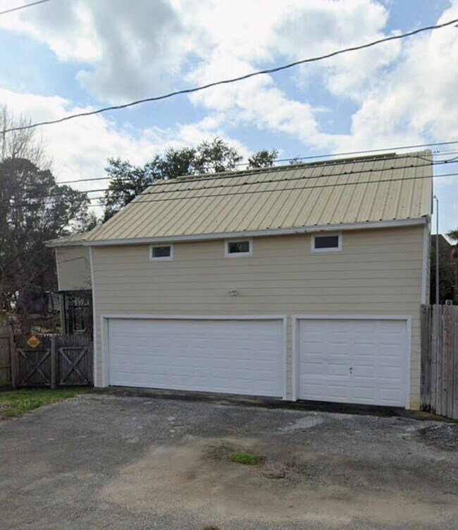 Photo - 8 Bayvilla Dr