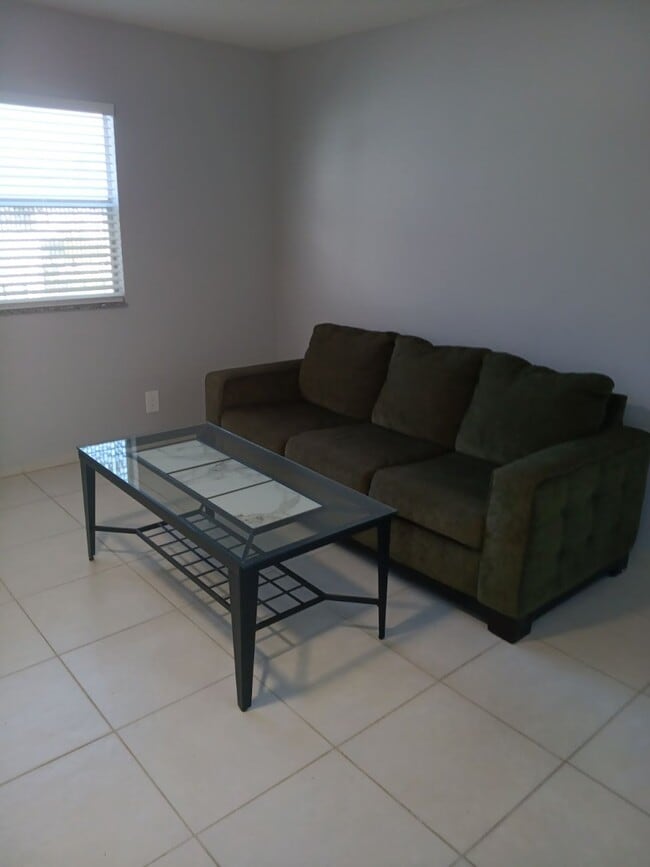 Photo - 619 Saxony M Unit 619 Saxony M