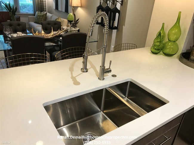 Photo - 1 br, 1 bath  - 151 steel place