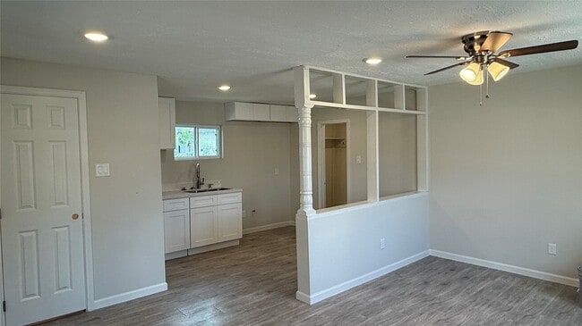 Photo - 7010 Brownsville St Unit 1/2