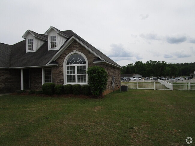 Building Photo - 6620 J J Roberts Dr Rental