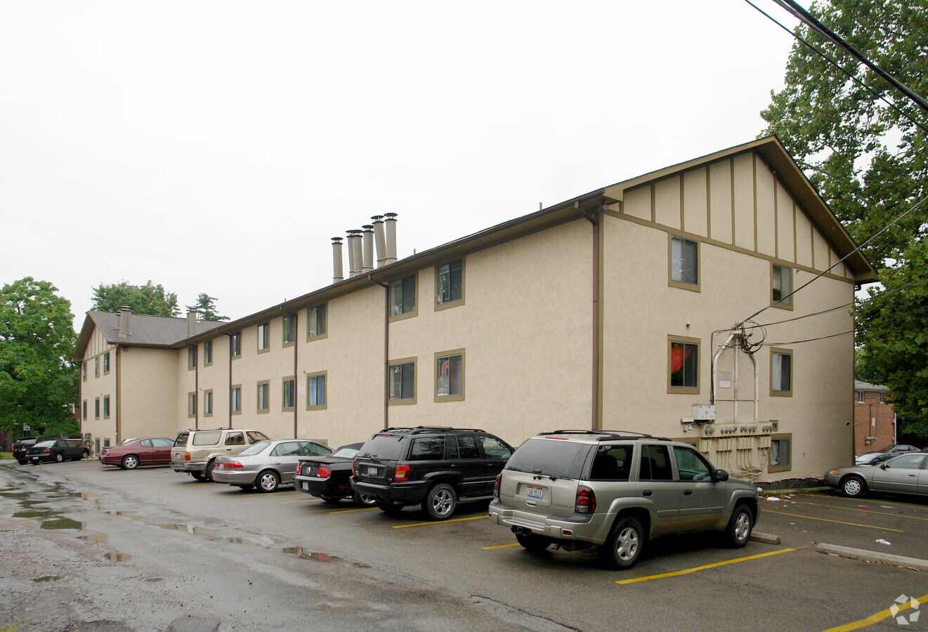 Photo - 176-178 E Norwich Ave