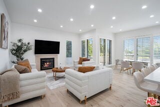 Photo - 1880 Veteran Ave