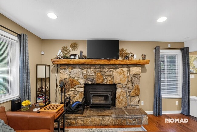 Photo - 7064 6th Ave