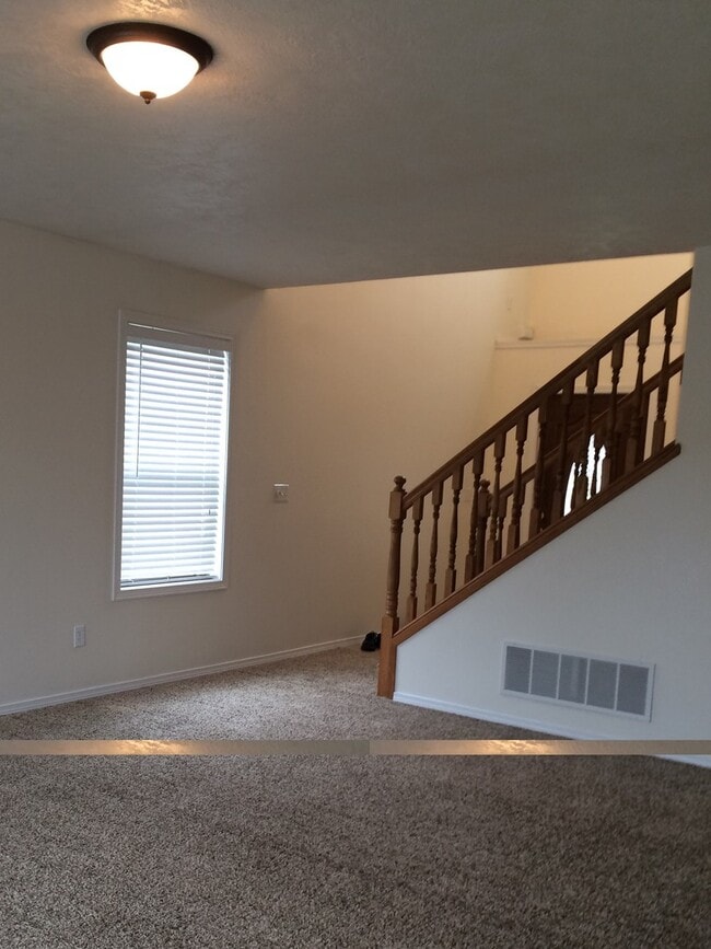 Photo - 272 Sanna Ct