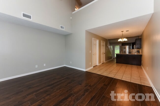 102 Villa Cir