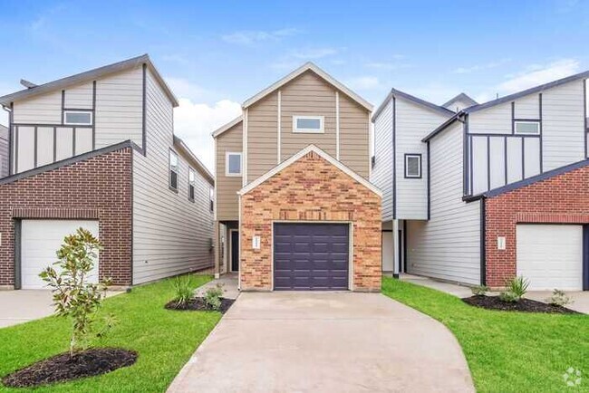 Building Photo - 15232 Estrella Rd E Rental