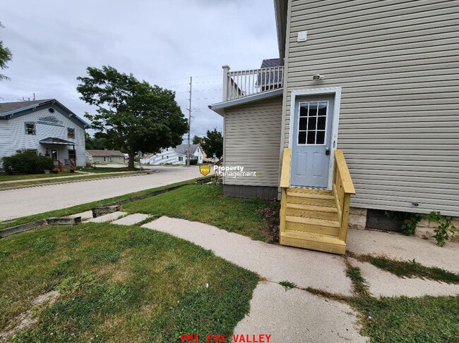 Photo - Large Upper Unit Unit 288_1/2_HICK