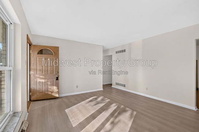 Photo - 370 Gerald Ave
