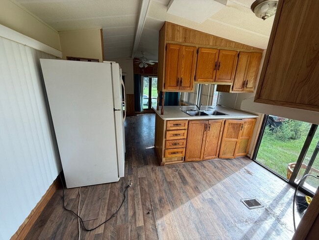Photo - 4115 Aurora Rd