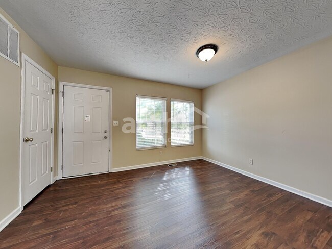 Photo - 1153 Reveres Run