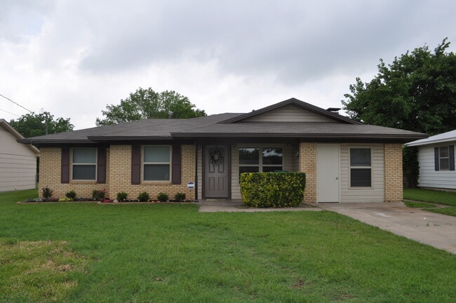 Photo - 817 Mulkey Ln