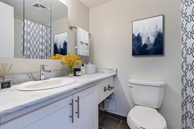 Photo - 3050 Pharmacy Avenue