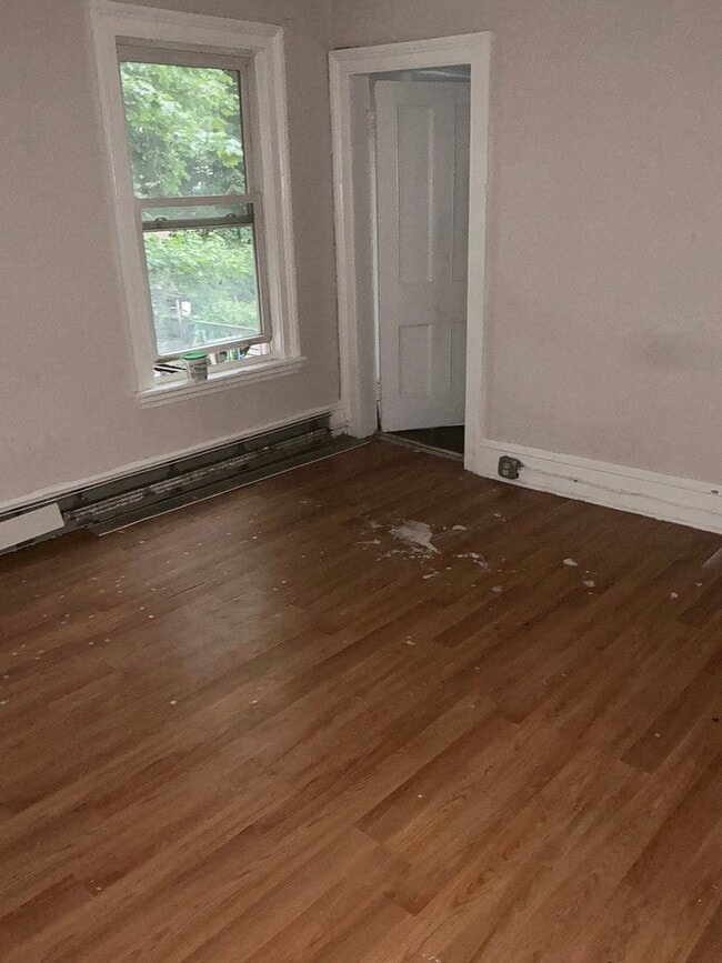 40 Carpenter Ave Unit 2