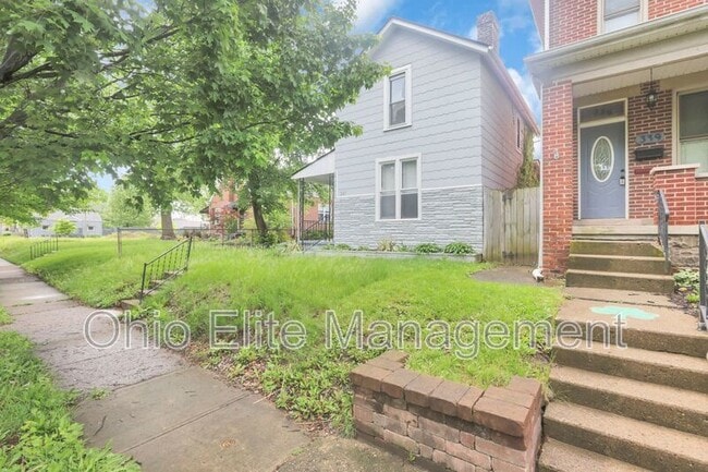 Photo - 341 E Markison Ave
